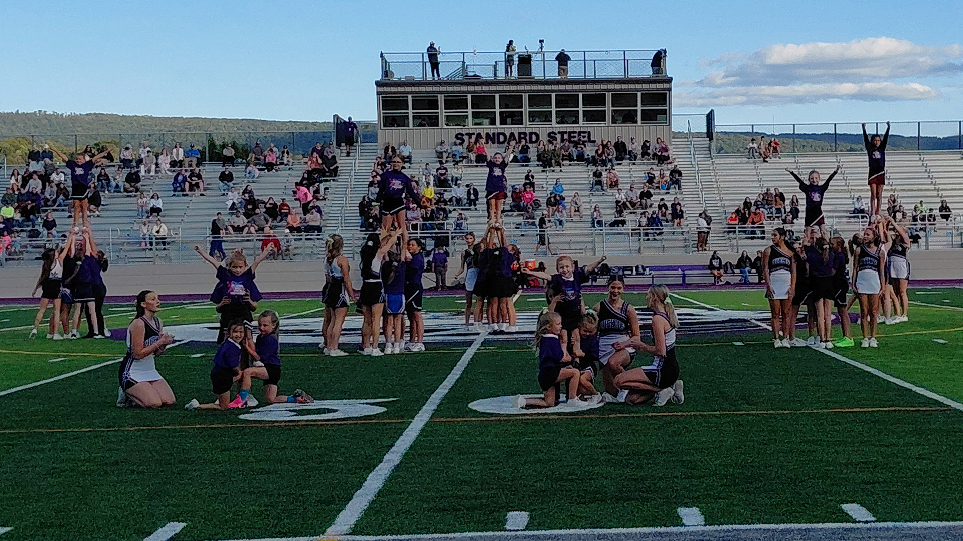 Huskies Welcome CKYFCL for Annual Youth Night